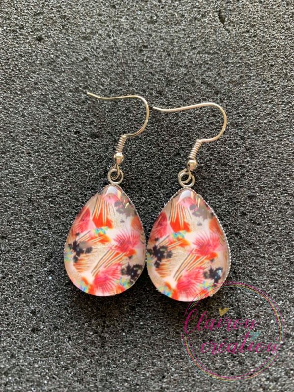 Boucles goutte fleurs roses