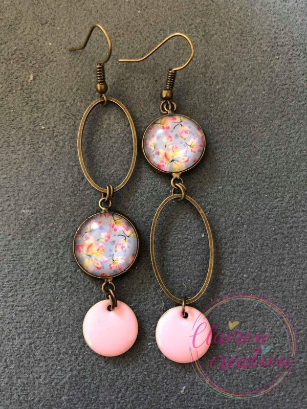 Boucles pendantes Fleurs Roses