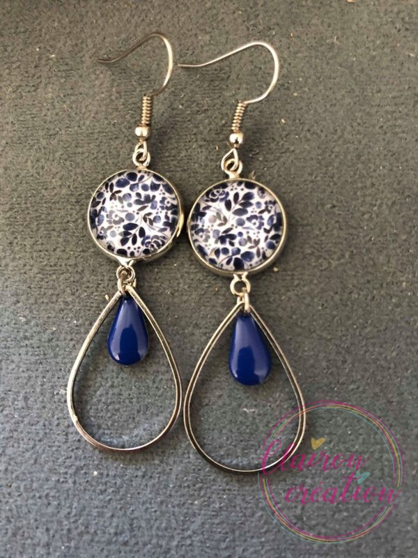 Boucles pendantes Belles Feuilles Bleues