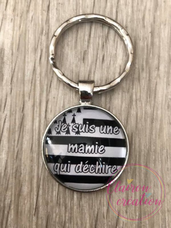 Porte Clé je suis une mamie qui déchire Drapeau Breton