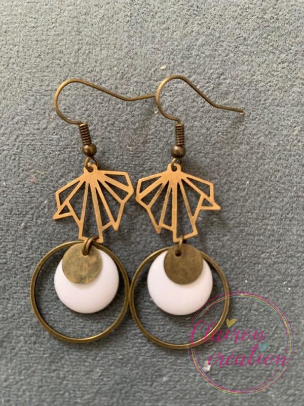 Boucles Feuilles Brisées et Sequin Rond Blanc