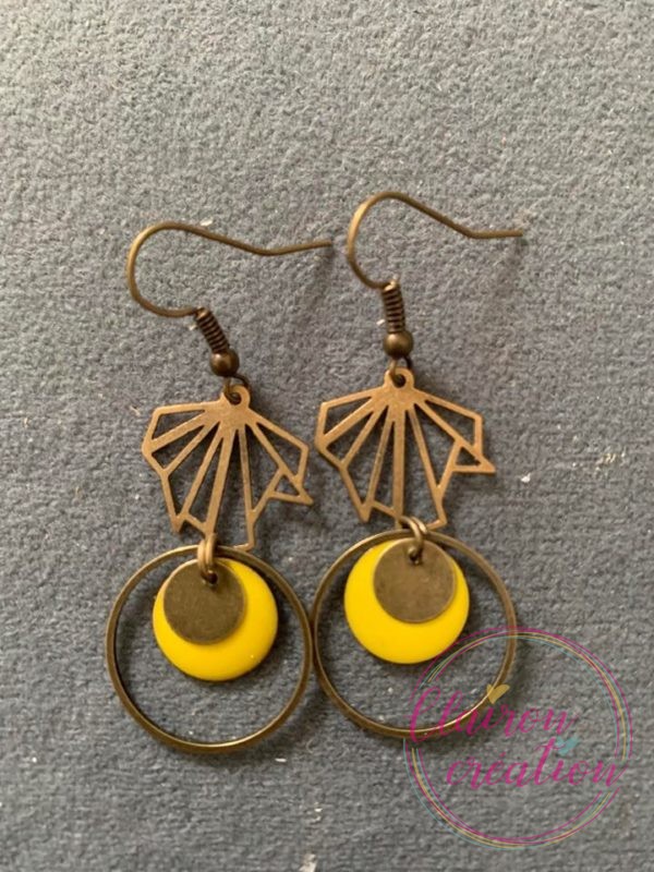 Boucles Feuilles Brisées et Sequin Rond Jaune