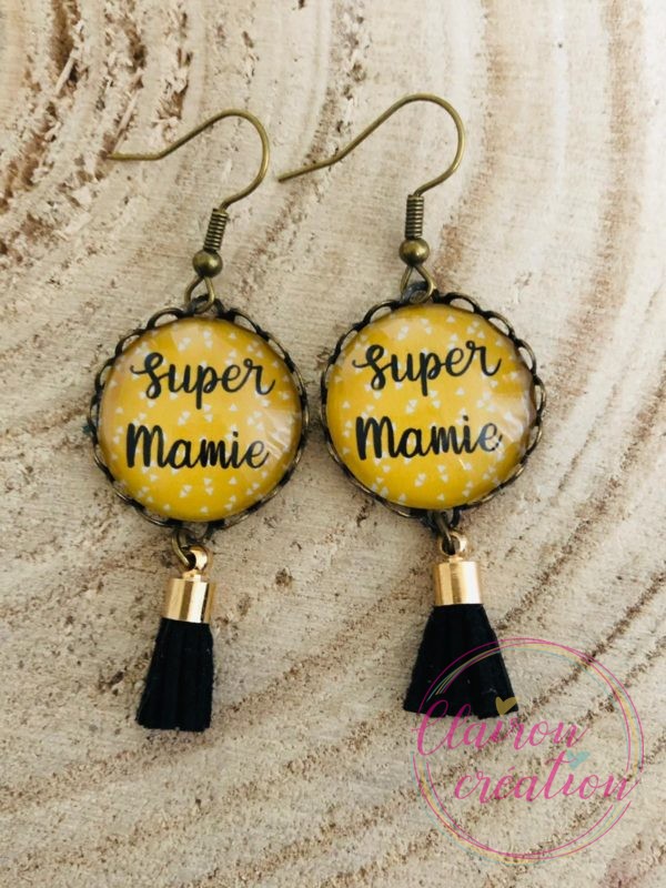 Boucles pompon Super Mamie