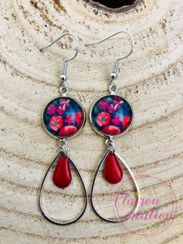 Boucles pendantes fleuries bâtonnet (50)
